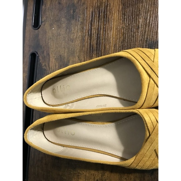 Ollie Women's Size 8.5 Yellow Ballet Shoe - Picture 4 of 5